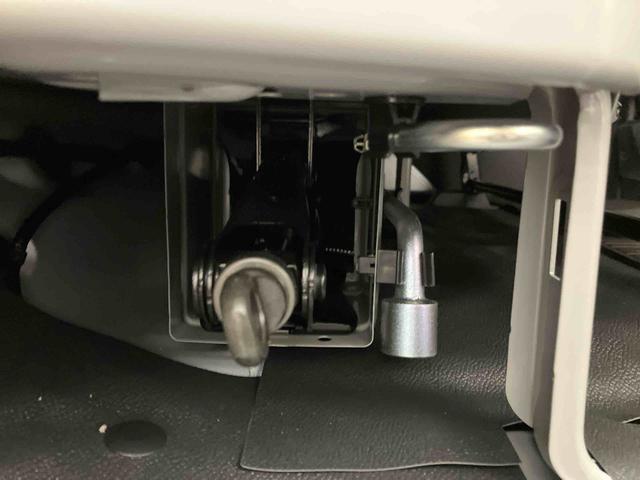 ハイゼットカーゴＤＸ／２ＷＤ／ＣＶＴＡＭ／ＦＭラジオ　前席パワーウィンドウ　キーレスエントリー　オーバーヘッドシェルフ　インパネシフト　スマートアシスト　オートハイビーム　オートライト　コーナーセンサー　スクエアボディ　両側スライドドア（三重県）の中古車
