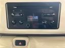 ＣＤ　インパネシフト　プッシュボタンスタート　足踏み式パーキングブレーキ　キーフリー　オートエアコン　コーナーセンサー　横滑り防止装置　置きラクボックス　カーペットマット　バイザー　スマートアシスト（三重県）の中古車