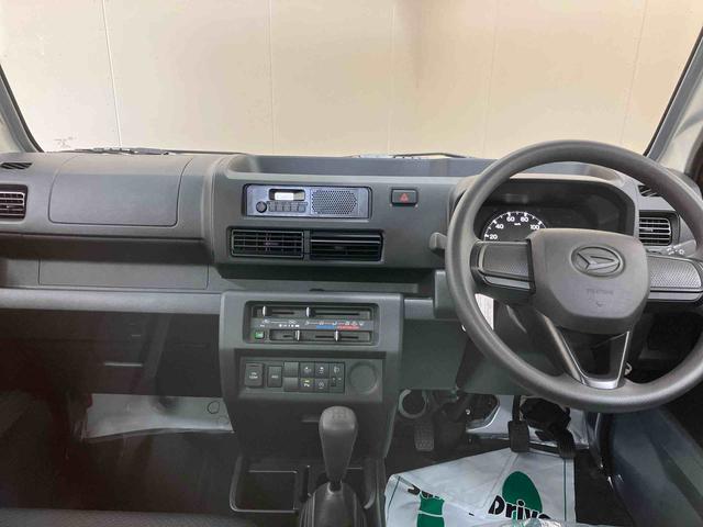 ハイゼットトラックスタンダードスマートアシスト 4WD 5速マニュアル エアコン パワステ AM/FMラジオ(三重県)の中古車
