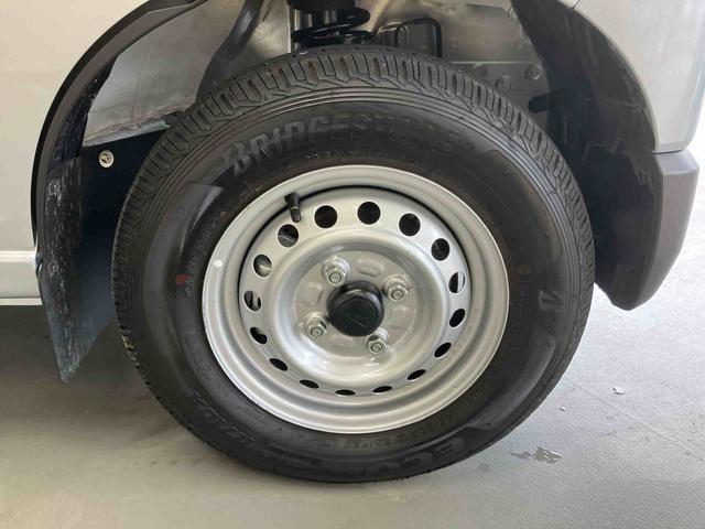 ハイゼットカーゴDX/2WD/5MT/キーレス/パワーウィンドウAM/FMラジオ キーレスエントリー 運転席・助手席パワーウィンドウ スマートアシスト ハロゲンヘッドランプ マニュアルエアコン ユースフルナット オートライト コーナーセンサー(三重県)の中古車