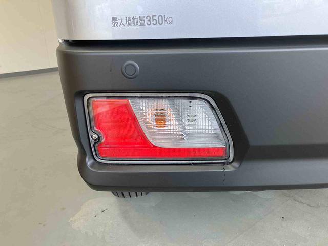 ハイゼットカーゴDX/2WD/5MT/キーレス/パワーウィンドウAM/FMラジオ キーレスエントリー 運転席・助手席パワーウィンドウ スマートアシスト ハロゲンヘッドランプ マニュアルエアコン ユースフルナット オートライト コーナーセンサー(三重県)の中古車
