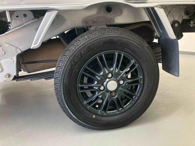 ハイゼットトラックＥＸＴ／４ＷＤ／４ＡＴ／ＡＭ／ＦＭラジオＣＤ／アルミホイール４ＷＤ　４ＡＴ　ＡＭ／ＦＭラジオＣＤ　マニュアルエアコン　キーレス　社外アルミホイール　パワーウィンドウ　３方開（三重県）の中古車