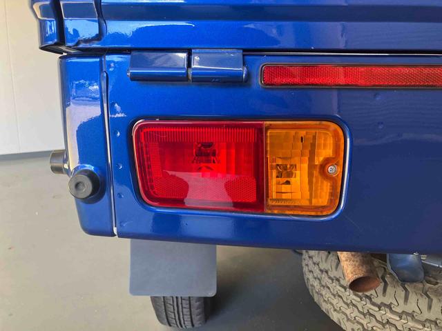 ハイゼットトラックジャンボ/4WD−4AT/CD4WD 4AT CD パワーウィンドウ エアバック テールゲートチェーン リヤルームランプ 作業灯 ハイルーフ リクライニングシート 背面スペース(三重県)の中古車