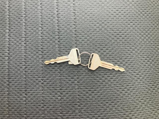 ハイゼットトラックスタンダード/4WD/4ATAM/FMラジオ マニュアルエアコン 4WD 4AT ゲートプロテクター パワステ ABS エアバック(三重県)の中古車