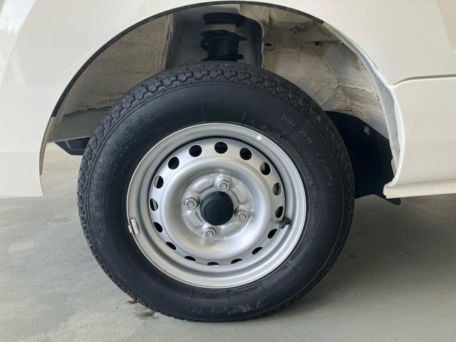 ハイゼットトラックスタンダード/4WD/4ATAM/FMラジオ マニュアルエアコン 4WD 4AT ゲートプロテクター パワステ ABS エアバック(三重県)の中古車