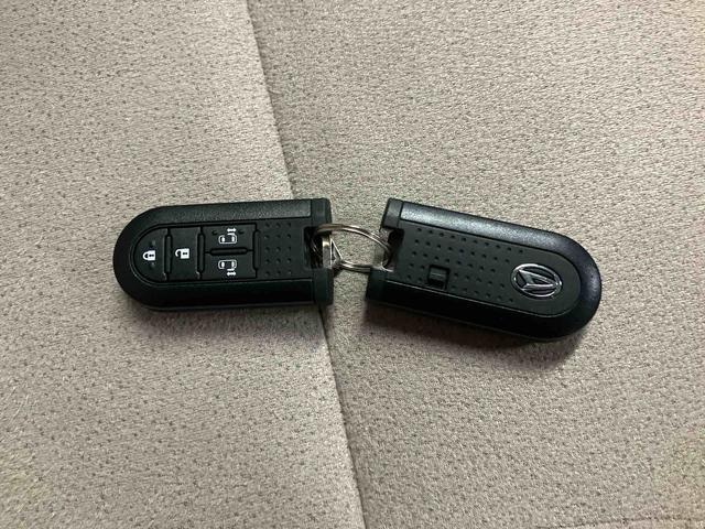 ムーヴキャンバスＧメイクアップＶＳ　ＳＡIIIナビ　パノラマモニター　バックモニター　ドライブレコーダー　ＥＴＣ　プッシュボタンスタート　キーフリー　足踏み式パーキングブレーキ　両側電動スライドドア　２トーン　置きラクボックス　ホイールキャップ（三重県）の中古車