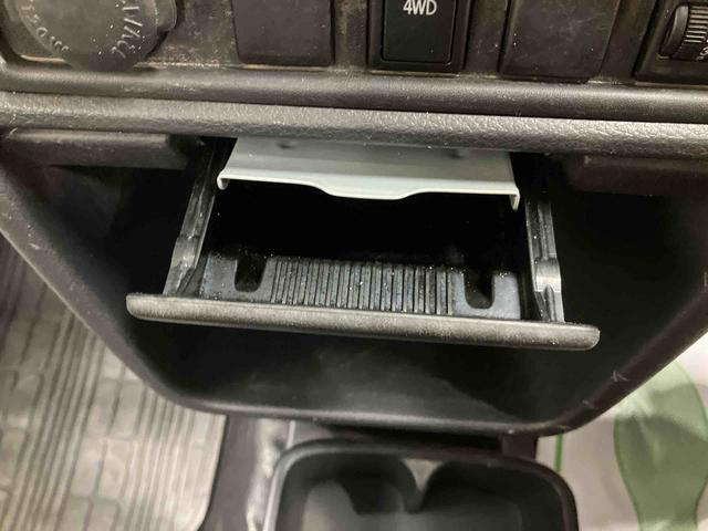 キャリイトラックＫＣスペシャル／３方開／４ＷＤＡＭ／ＦＭラジオ　パワーウィンドウ　キーレスエントリー　３方開　４ＷＤ　オートマ　マニュアルエアコン　パワステ　ＡＢＳ　マット　バイザー（三重県）の中古車