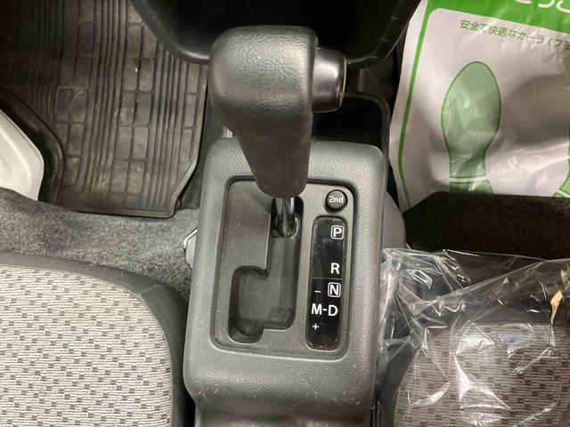 キャリイトラックＫＣスペシャル／３方開／４ＷＤＡＭ／ＦＭラジオ　パワーウィンドウ　キーレスエントリー　３方開　４ＷＤ　オートマ　マニュアルエアコン　パワステ　ＡＢＳ　マット　バイザー（三重県）の中古車