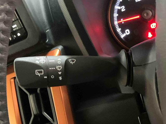 タフトGターボ/4WD純正ナビ バックモニター ETC プッシュボタンスタート キーフリー オートハイビーム コーナーセンサー クルーズコントロール スカイフィールトップ LED マット バイザー 4WD スマートアシスト(三重県)の中古車