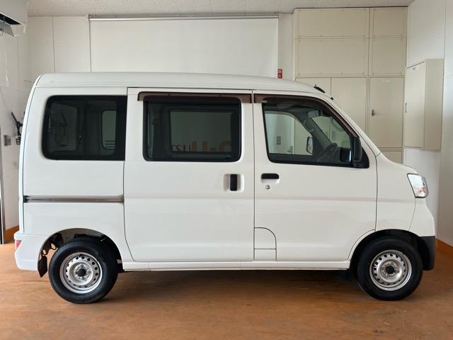 ハイゼットカーゴデラックスＳＡIII２ＷＤ・ＡＴ車・両側スライドドア・ＡＭ／ＦＭラジオ・エコアイドル・エアコン・キーレスエントリー・パワーウィンドウ（佐賀県）の中古車