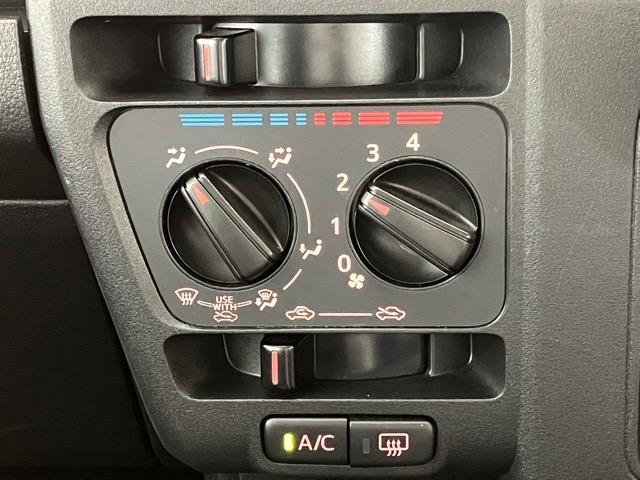 ハイゼットカーゴＤＸ２ＷＤ・ＣＶＴ・両側スライドドア・ＡＭ／ＦＭラジオ・コーナーセンサー・エコアイドル・キーレスエントリー・エアコン・パワーウィンドウ（佐賀県）の中古車