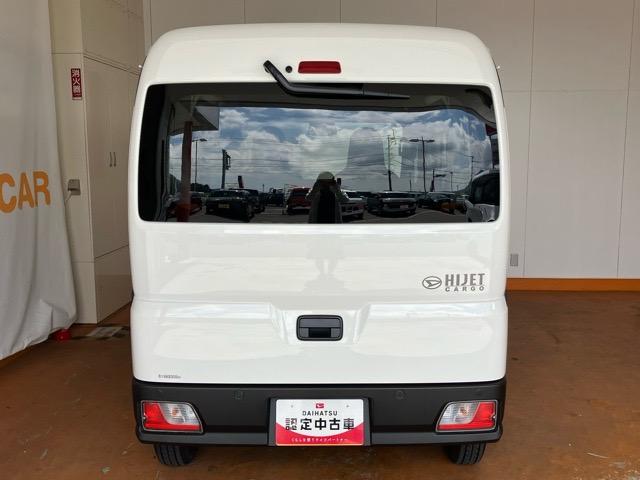 ハイゼットカーゴＤＸ２ＷＤ・ＣＶＴ・両側スライドドア・ＡＭ／ＦＭラジオ・コーナーセンサー・エコアイドル・キーレスエントリー・エアコン・パワーウィンドウ（佐賀県）の中古車