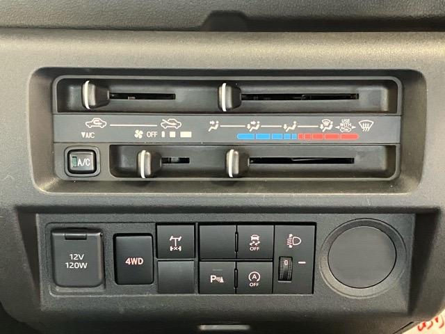 ハイゼットトラックスタンダード　農用スペシャル　スマートアシスト非装着車４ＷＤ・ＭＴ車・コーナーセンサー・作業灯・ハイロー切替・エコアイドル・ラジオ・エアコン（佐賀県）の中古車