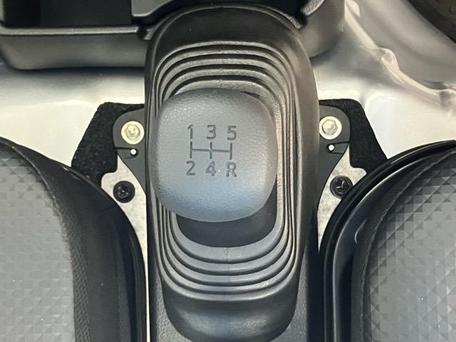 ハイゼットトラックスタンダード　農用スペシャル　スマートアシスト非装着車４ＷＤ・ＭＴ車・コーナーセンサー・作業灯・ハイロー切替・エコアイドル・ラジオ・エアコン（佐賀県）の中古車