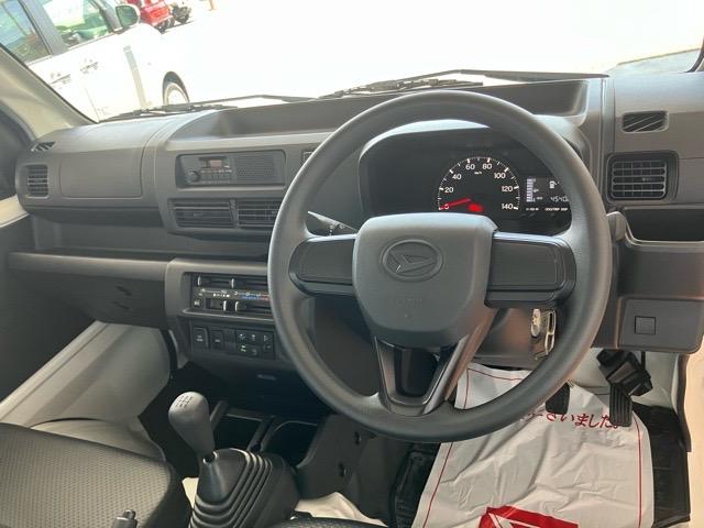 ハイゼットトラックスタンダード４ＷＤ・ＭＴ車・衝突回避・コーナーセンサー・エコアイドル・ラジオ・エアコン（佐賀県）の中古車