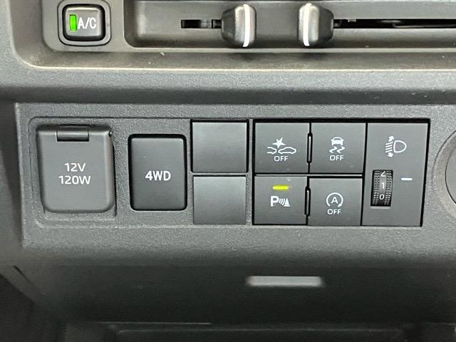 ハイゼットトラックスタンダード４ＷＤ・ＭＴ車・衝突回避・コーナーセンサー・エコアイドル・ラジオ・エアコン（佐賀県）の中古車