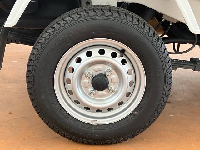 ハイゼットトラックスタンダード４ＷＤ・ＭＴ車・衝突回避・コーナーセンサー・エコアイドル・ラジオ・エアコン（佐賀県）の中古車