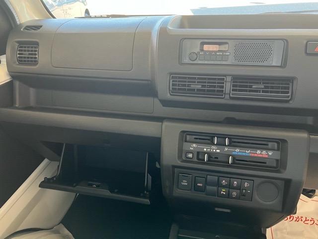ハイゼットトラックスタンダード４ＷＤ・ＭＴ車・衝突回避・コーナーセンサー・ＡＭ／ＦＭラジオ・エコアイドル・エアコン（佐賀県）の中古車