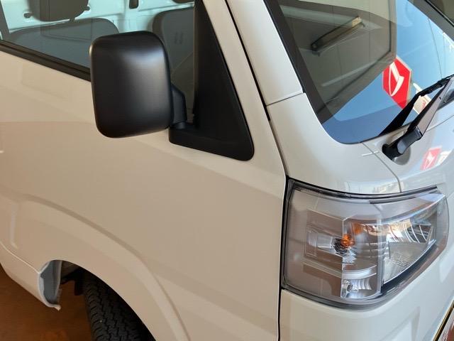 ハイゼットトラックスタンダード４ＷＤ・ＭＴ車・衝突回避・コーナーセンサー・ＡＭ／ＦＭラジオ・エコアイドル・エアコン（佐賀県）の中古車