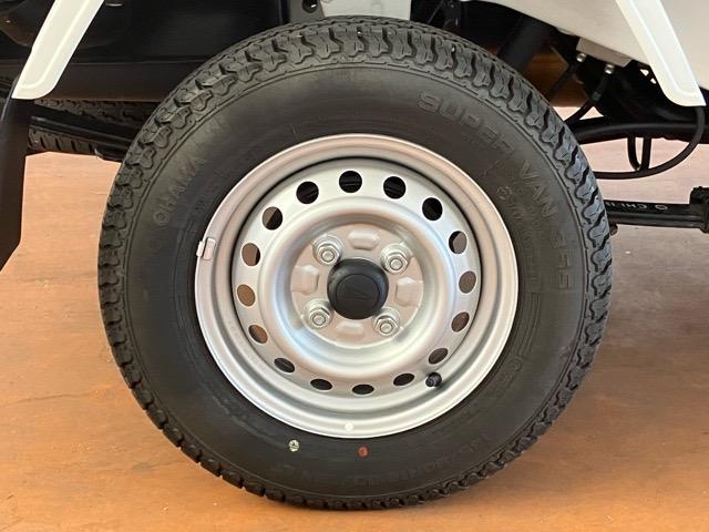 ハイゼットトラックスタンダード４ＷＤ・ＭＴ車・衝突回避・コーナーセンサー・ＡＭ／ＦＭラジオ・エコアイドル・エアコン（佐賀県）の中古車