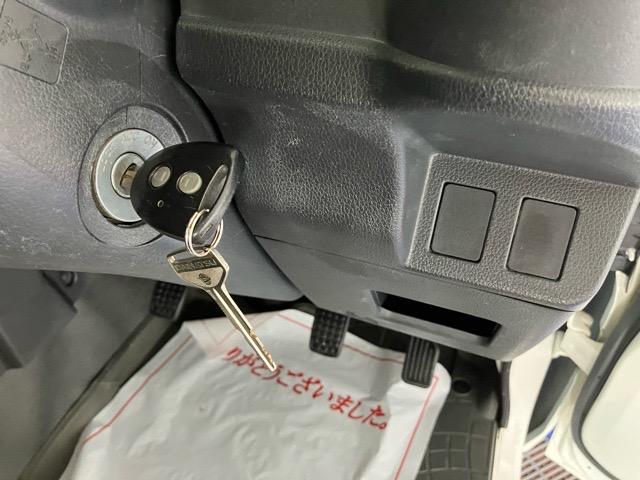 ハイゼットトラックスタンダード４ＷＤ・ＭＴ車・ＡＭ／ＦＭラジオ・キーレスエントリー・エアコン・パワーウィンドウ（佐賀県）の中古車