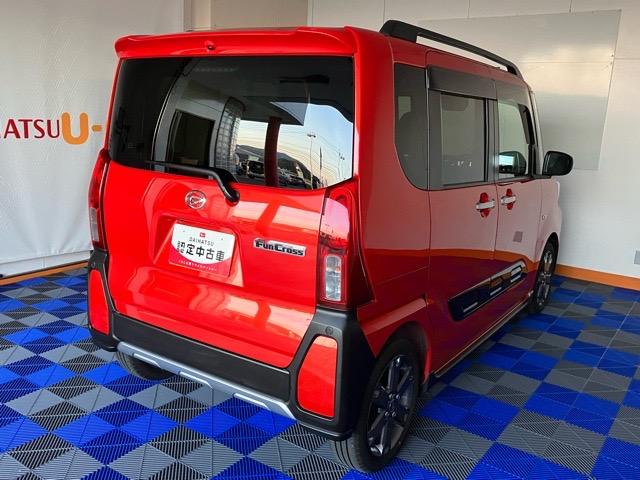 タントファンクロスターボ　エコアイドル非装着車両側電動スライドドア・ディスプレイオーディオ・ＥＴＣ・パノラマモニター・プッシュボタンスタート・ステアリングスイッチ・キーフリー・アルミホイール・コーナーセンサー・シートヒーター・パワーウィンドウ（佐賀県）の中古車