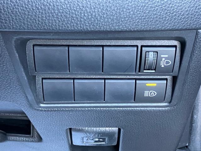 ヤリスハイブリッドGドラレコ・バックモニター・プッシュボタンスタート・ステアリングスイッチ・オートエアコン・キーフリー・パワーウィンドウ(佐賀県)の中古車