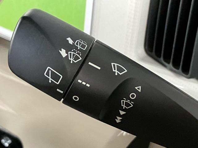 ムーヴキャンバスＸホワイトアクセントリミテッド　ＳＡIII両側電動スライドドア・プッシュボタンスタート・ステアリングスイッチ・オートエアコン・オートハイビーム・キーフリー・ベンチシート・全周囲カメラ対応・パワーウィンドウ（佐賀県）の中古車