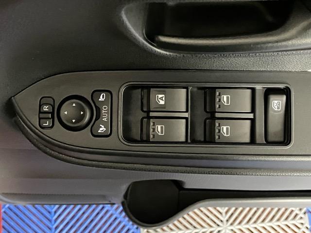 タントＸ片側電動スライドドア・ドラレコ・バックモニター・プッシュボタンスタート・ステアリングスイッチ・オートエアコン・キーフリー・シートヒーター・パワーウィンドウ（佐賀県）の中古車