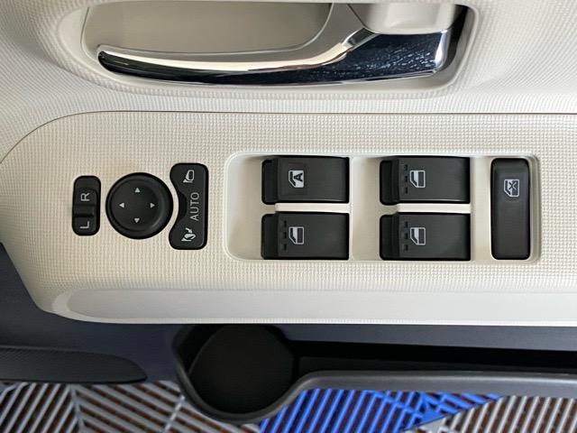 ムーヴキャンバスストライプスＧ両側電動スライドドア・プッシュボタンスタート・ステアリングスイッチ・オートエアコン・キーフリー・コーナーセンサー・ベンチシート・シートヒーター・パワーウィンドウ（佐賀県）の中古車