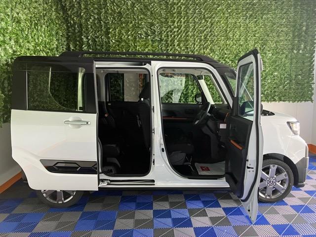 タントファンクロスターボ　エコアイドル非装着車両側電動スライドドア・ディスプレイオーディオ・パノラマモニター・ＥＴＣ・プッシュボタンスタート・ステアリングスイッチ・オートエアコン・シートヒーター・アルミホイール・パワーウィンドウ（佐賀県）の中古車