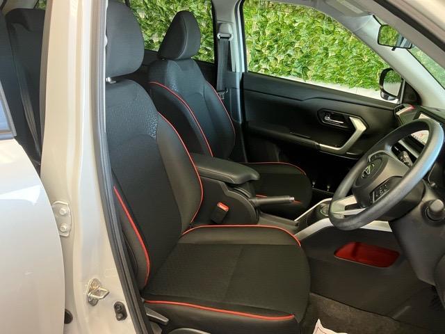 ロッキーＧドラレコ・パノラマモニター・プッシュボタンスタート・ステアリングスイッチ・オートエアコン・キーフリー・コーナーセンサー・アルミホイール・シートヒーター・パワーウィンドウ（佐賀県）の中古車