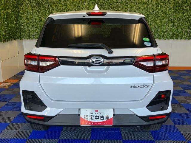 ロッキーＧドラレコ・パノラマモニター・プッシュボタンスタート・ステアリングスイッチ・オートエアコン・キーフリー・コーナーセンサー・アルミホイール・シートヒーター・パワーウィンドウ（佐賀県）の中古車