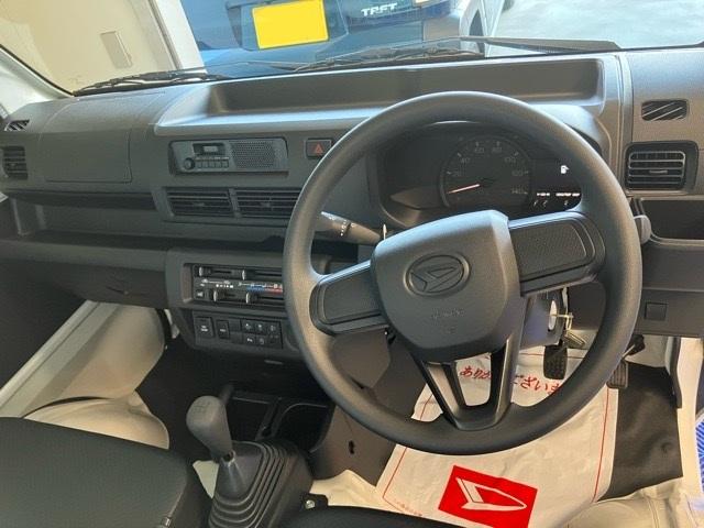 ハイゼットトラックスタンダード４ＷＤ・ＭＴ車・衝突回避・コーナーセンサー・エコアイドル・ラジオ・エアコン（佐賀県）の中古車