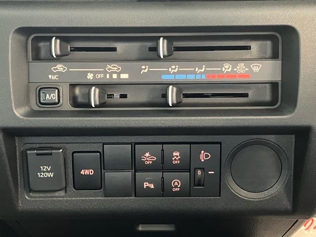 ハイゼットトラックスタンダード４ＷＤ・ＭＴ車・衝突回避・コーナーセンサー・エコアイドル・ラジオ・エアコン（佐賀県）の中古車