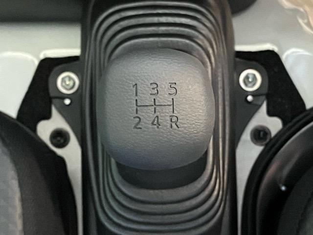 ハイゼットトラックスタンダード４ＷＤ・ＭＴ車・衝突回避・コーナーセンサー・エコアイドル・ラジオ・エアコン（佐賀県）の中古車