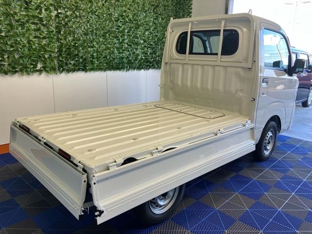 ハイゼットトラックスタンダード４ＷＤ・ＭＴ車・衝突回避・コーナーセンサー・エコアイドル・ラジオ・エアコン（佐賀県）の中古車