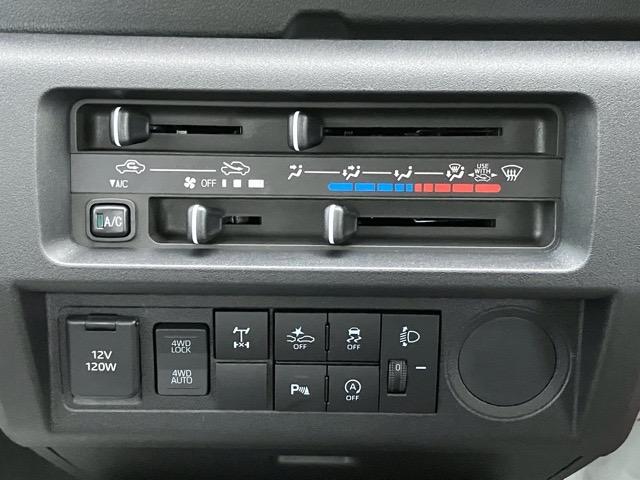 ハイゼットトラックスタンダード　農用スペシャル４ＷＤ・ＣＶＴ車・衝突回避・作業灯・コーナーセンサー・エコアイドル・ラジオ・エアコン（佐賀県）の中古車