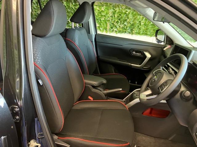 ロッキーGプッシュボタンスタート・ステアリングスイッチ・オートエアコン・キーフリーシステム・コーナーセンサー・アルミホイール・バックカメラ対応・シートヒーター・パワーウィンドウ(佐賀県)の中古車