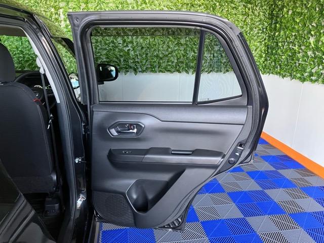 ロッキーGプッシュボタンスタート・ステアリングスイッチ・オートエアコン・キーフリーシステム・コーナーセンサー・アルミホイール・バックカメラ対応・シートヒーター・パワーウィンドウ(佐賀県)の中古車