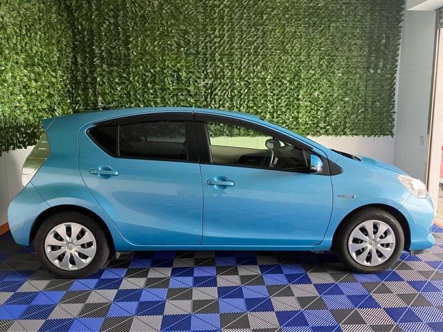 アクアＧハイブリッド車・ドラレコ・バックモニター・プッシュボタンスタート・オートエアコン・キーフリー・パワーウィンドウ（佐賀県）の中古車