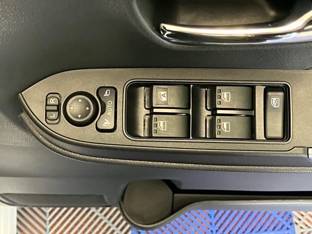 タントカスタムＸ両側電動スライドドア・ナビ・パノラマモニター・プッシュボタンスタート・ステアリングスイッチ・オートエアコン・キーフリーシステム・シートヒーター・アルミホイール・パワーウィンドウ（佐賀県）の中古車