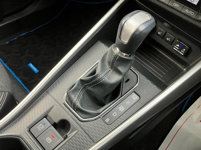 ロッキープレミアムＧ　ＨＥＶドラレコ・パノラマモニター・プッシュボタンスタート・ステアリングスイッチ・オートエアコン・キーフリー・コーナーセンサー・アルミホイール・シートヒーター・パワーウィンドウ（佐賀県）の中古車