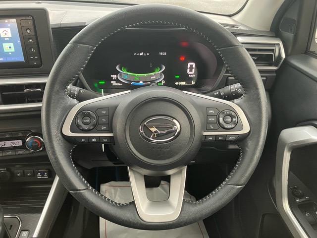 ロッキープレミアムＧ　ＨＥＶドラレコ・パノラマモニター・プッシュボタンスタート・ステアリングスイッチ・オートエアコン・キーフリー・コーナーセンサー・アルミホイール・シートヒーター・パワーウィンドウ（佐賀県）の中古車