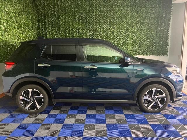 ロッキープレミアムＧ　ＨＥＶドラレコ・パノラマモニター・プッシュボタンスタート・ステアリングスイッチ・オートエアコン・キーフリー・コーナーセンサー・アルミホイール・シートヒーター・パワーウィンドウ（佐賀県）の中古車