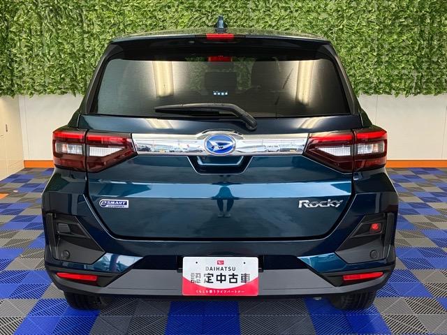 ロッキープレミアムＧ　ＨＥＶドラレコ・パノラマモニター・プッシュボタンスタート・ステアリングスイッチ・オートエアコン・キーフリー・コーナーセンサー・アルミホイール・シートヒーター・パワーウィンドウ（佐賀県）の中古車