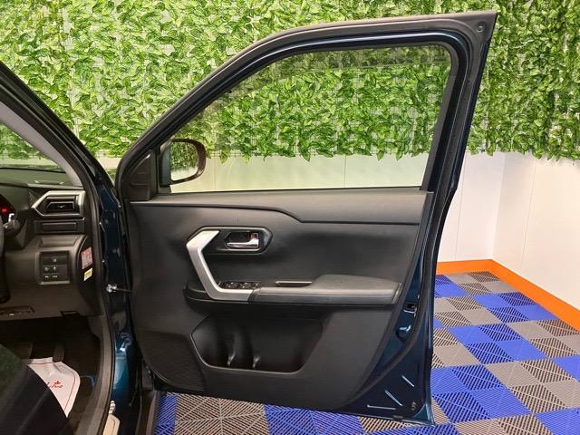 ロッキープレミアムＧ　ＨＥＶドラレコ・パノラマモニター・プッシュボタンスタート・ステアリングスイッチ・オートエアコン・キーフリー・コーナーセンサー・アルミホイール・シートヒーター・パワーウィンドウ（佐賀県）の中古車