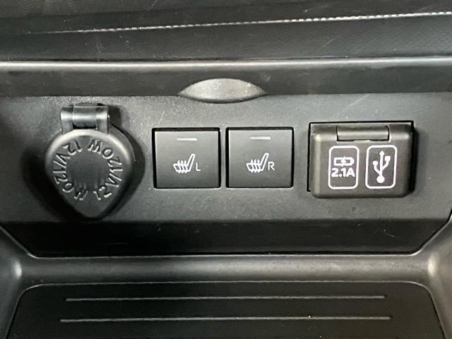 ロッキープレミアムドラレコ・パノラマモニター・プッシュボタンスタート・ステアリングスイッチ・オートエアコン・キーフリー・コーナーセンサー・アルミホイール・シートヒーター・パワーウィンドウ（佐賀県）の中古車