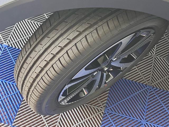 ロッキープレミアムドラレコ・パノラマモニター・プッシュボタンスタート・ステアリングスイッチ・オートエアコン・キーフリー・コーナーセンサー・アルミホイール・シートヒーター・パワーウィンドウ（佐賀県）の中古車