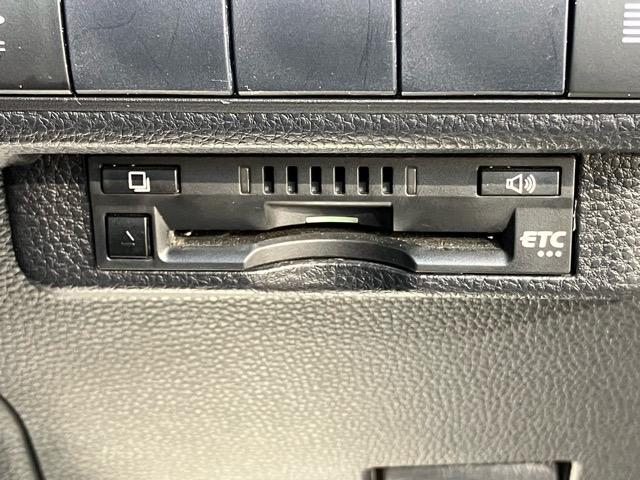 カローラツーリングハイブリッド ダブルバイビーETC・ドラレコ・バックモニター・プッシュボタンスタート・ステアリングスイッチ・オートエアコン・キーフリー・アルミホイール・パワーウィンドウ(佐賀県)の中古車